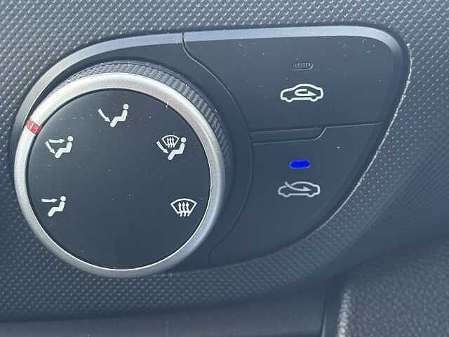 Hyundai I10 1.0 Play 5dr Champion Blue