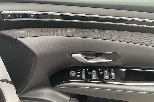 Hyundai TUCSON Ultimate Plug In 1.6 T-GDi PHEV 4WD (265ps) Atlas White