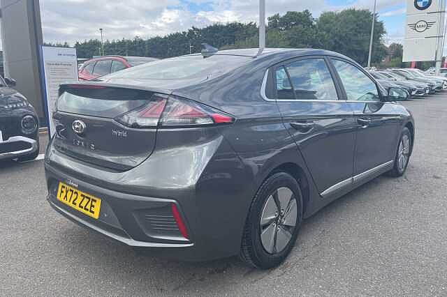 Hyundai IONIQ Premium Hybrid 1.6 GDi HEV (141ps)