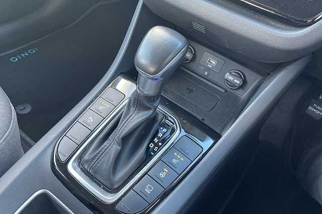 Hyundai IONIQ Premium Hybrid 1.6 GDi HEV (141ps) Intense Blue