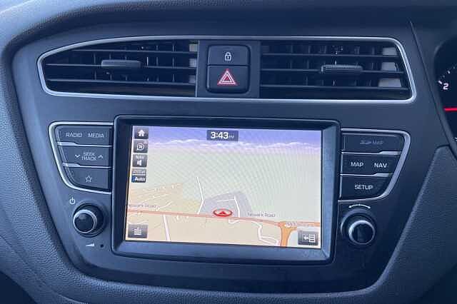 Hyundai i20 Play 1.2 MPi (84ps)