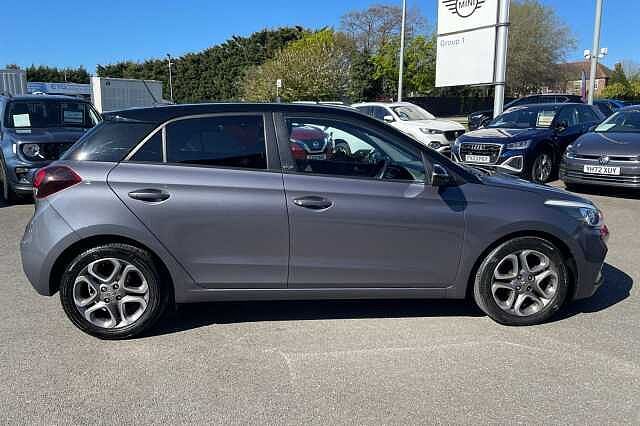 Hyundai i20 Play 1.2 MPi (84ps)