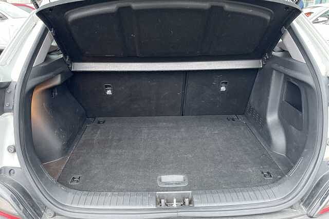 Hyundai KONA SE Connect 1.0 T-GDi MHEV (120ps) Atlas White