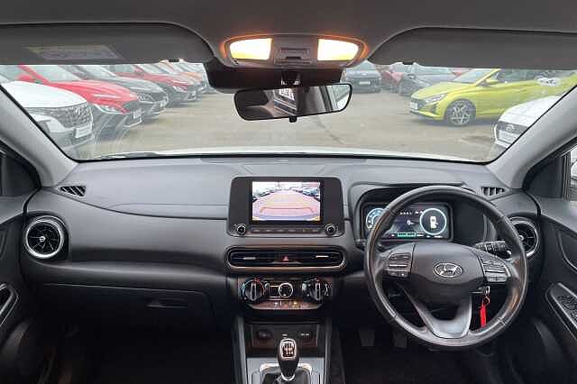 Hyundai KONA SE Connect 1.0 T-GDi MHEV (120ps) Atlas White