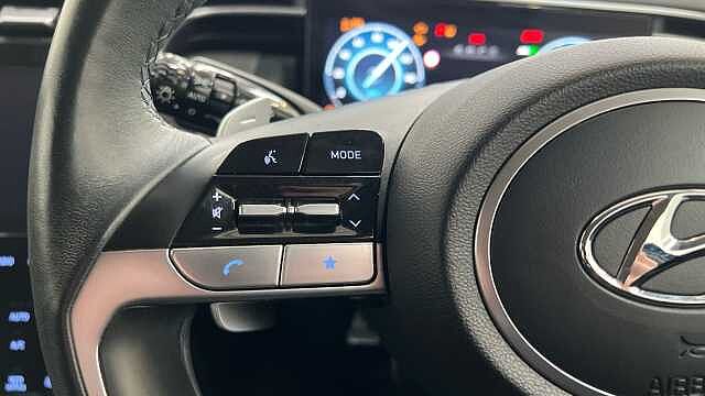 Hyundai TUCSON 1.6 h T-GDi Premium SUV 5dr Petrol Hybrid Auto Euro 6 (s/s) (230 ps) Black