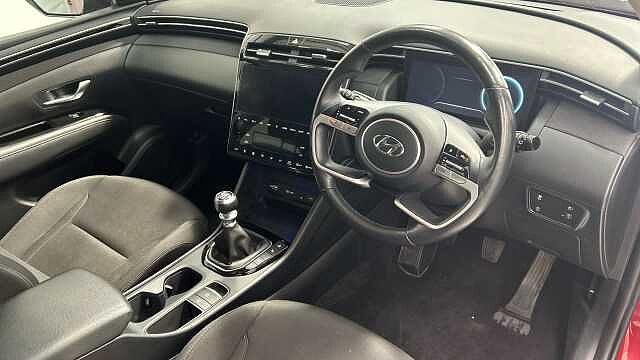 Hyundai TUCSON 1.6 T-GDi Premium SUV 5dr Petrol Manual Euro 6 (s/s) (150 ps) Red