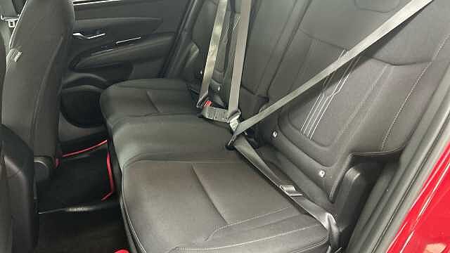 Hyundai TUCSON 1.6 T-GDi Premium SUV 5dr Petrol Manual Euro 6 (s/s) (150 ps) Red