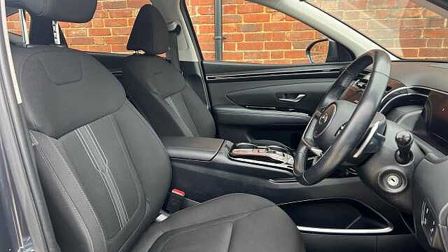 Hyundai TUCSON 1.6 h T-GDi SE Connect SUV 5dr Petrol Hybrid Auto Euro 6 (s/s) (230 ps) Dark Knight