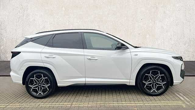 Hyundai TUCSON 1.6 h T-GDi N Line SUV 5dr Petrol Hybrid Auto Euro 6 (s/s) (230 ps) Serenity White