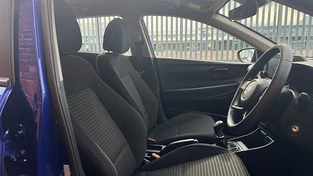 Hyundai I20 1.0 T-GDi MHEV SE Connect Hatchback 5dr Petrol Hybrid Manual Euro 6 (s/s) (100 p Intense Blue