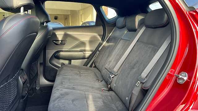 Hyundai KONA 1.6 h-GDi N Line S SUV 5dr Petrol Hybrid DCT Euro 6 (s/s) (141 ps) Red