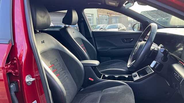 Hyundai KONA 1.6 h-GDi N Line S SUV 5dr Petrol Hybrid DCT Euro 6 (s/s) (141 ps) Red