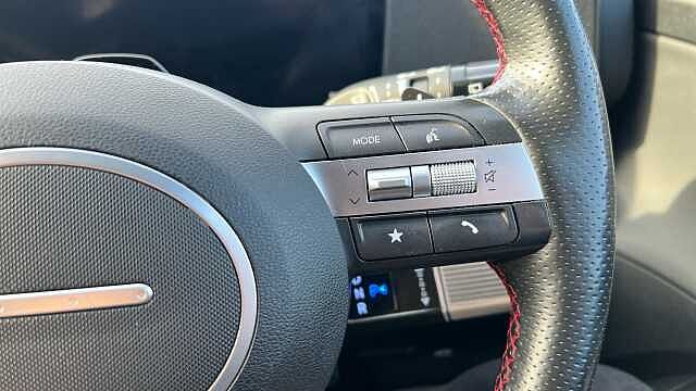 Hyundai KONA 1.6 h-GDi N Line S SUV 5dr Petrol Hybrid DCT Euro 6 (s/s) (141 ps) Red