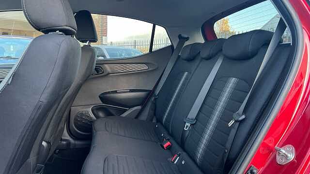 Hyundai I10 1.2 Premium Hatchback 5dr Petrol Auto Euro 6 (s/s) (84 ps) Red