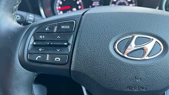 Hyundai I10 1.2 Premium Hatchback 5dr Petrol Auto Euro 6 (s/s) (84 ps) Red