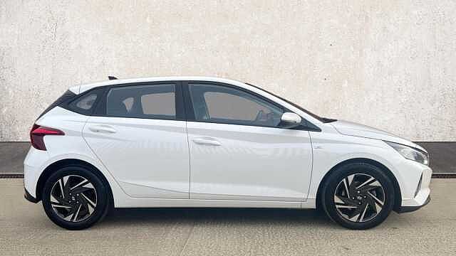 Hyundai I20 1.0 T-GDi MHEV SE Connect Hatchback 5dr Petrol Hybrid Manual Euro 6 (s/s) (100 p Polar White