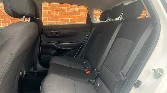 Hyundai I20 1.0 T-GDi MHEV SE Connect Hatchback 5dr Petrol Hybrid Manual Euro 6 (s/s) (100 p Polar White