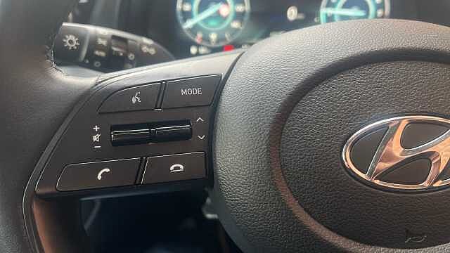 Hyundai I20 1.0 T-GDi MHEV SE Connect Hatchback 5dr Petrol Hybrid Manual Euro 6 (s/s) (100 p Polar White