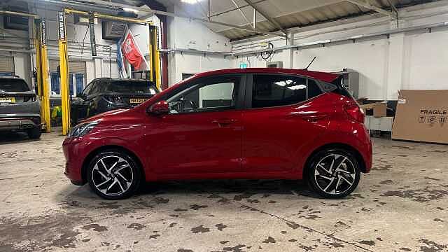 Hyundai I10 1.0 Premium Hatchback 5dr Petrol Auto Euro 6 (s/s) (67 ps) Dragon Red