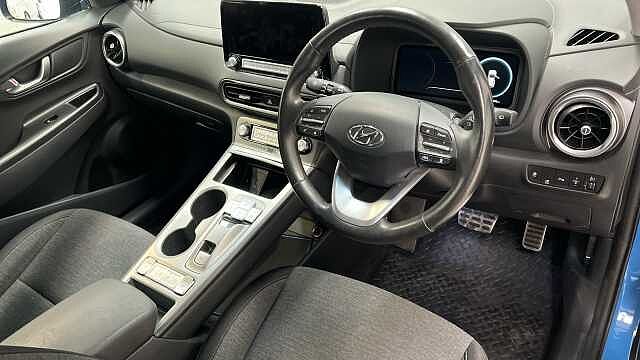 Hyundai KONA 64kWh Premium SUV 5dr Electric Auto (10.5kW Charger) (204 ps) Blue
