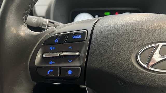 Hyundai KONA 64kWh Premium SUV 5dr Electric Auto (10.5kW Charger) (204 ps) Blue