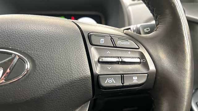 Hyundai KONA 64kWh Premium SUV 5dr Electric Auto (10.5kW Charger) (204 ps) Blue