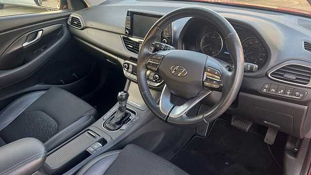 Hyundai i30 1.6 CRDi Premium Hatchback 5dr Diesel DCT Euro 6 (s/s) (115 ps)