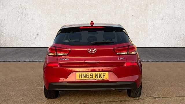 Hyundai i30 1.6 CRDi Premium Hatchback 5dr Diesel DCT Euro 6 (s/s) (115 ps)