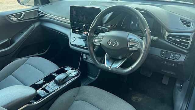 Hyundai IONIQ 38.3kWh Premium Hatchback 5dr Electric Auto (136 ps)