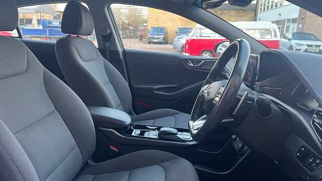 Hyundai IONIQ 38.3kWh Premium Hatchback 5dr Electric Auto (136 ps)