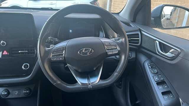 Hyundai IONIQ 38.3kWh Premium Hatchback 5dr Electric Auto (136 ps)