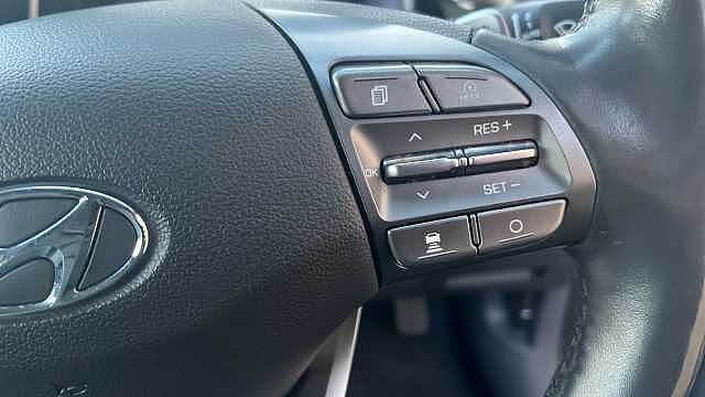 Hyundai IONIQ 38.3kWh Premium Hatchback 5dr Electric Auto (136 ps)