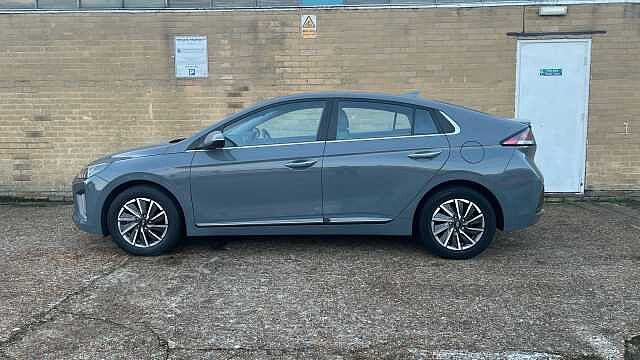 Hyundai IONIQ 38.3kWh Premium Hatchback 5dr Electric Auto (136 ps)