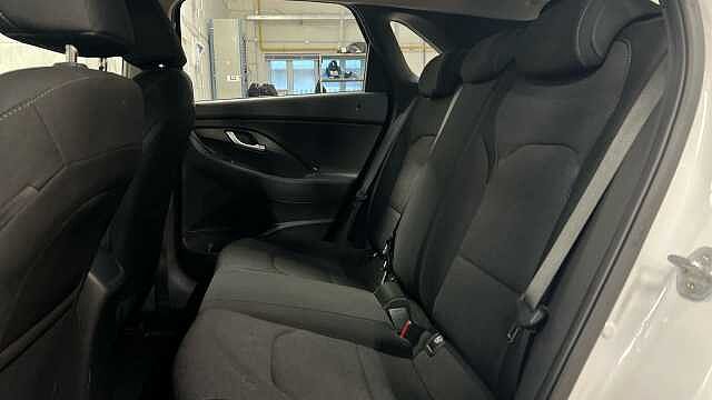 Hyundai i30 1.0 T-GDi MHEV SE Connect Hatchback 5dr Petrol Hybrid Manual Euro 6 (s/s) (120 p