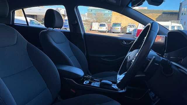 Hyundai IONIQ 38.3kWh Premium Hatchback 5dr Electric Auto (136 ps)