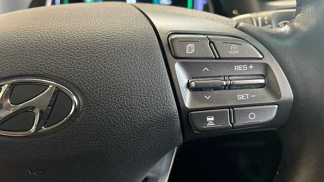Hyundai IONIQ 38.3kWh Premium Hatchback 5dr Electric Auto (136 ps)