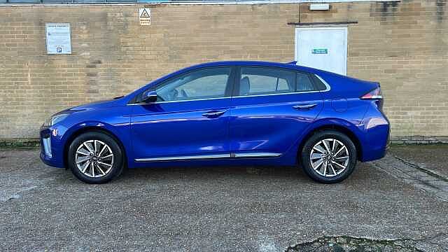 Hyundai IONIQ 38.3kWh Premium Hatchback 5dr Electric Auto (136 ps)
