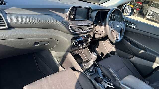 Hyundai TUCSON 1.6 GDi S Connect SUV 5dr Petrol Manual Euro 6 (s/s) (132 ps)