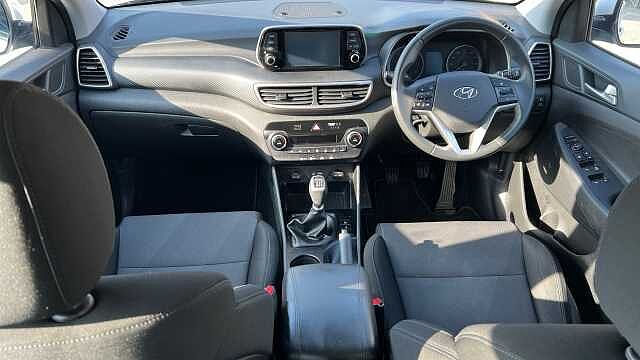 Hyundai TUCSON 1.6 GDi S Connect SUV 5dr Petrol Manual Euro 6 (s/s) (132 ps)
