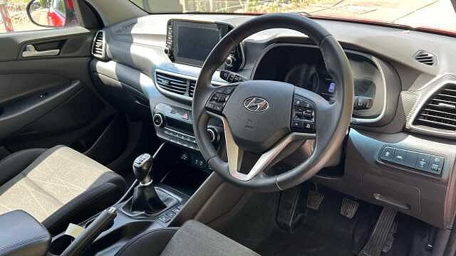 Hyundai TUCSON 1.6 GDi SE Nav SUV 5dr Petrol Manual Euro 6 (s/s) (132 ps)