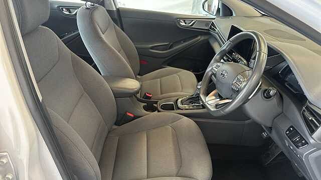 Hyundai IONIQ 1.6 h-GDi Premium Hatchback 5dr Petrol Hybrid DCT Euro 6 (s/s) (141 ps)