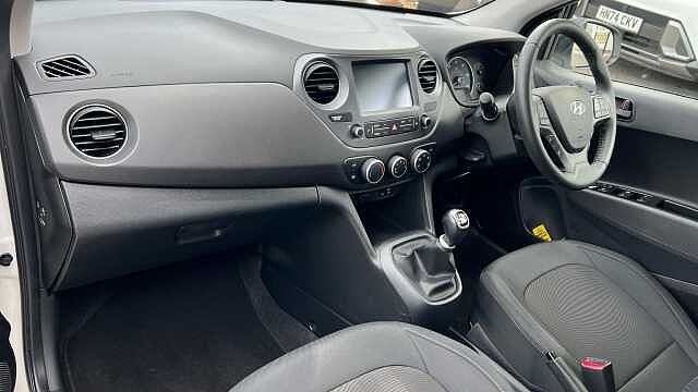 Hyundai i10 1.0 Play Hatchback 5dr Petrol Manual Euro 6 (67 ps)