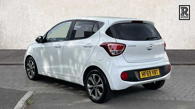 Hyundai i10 1.0 Play Hatchback 5dr Petrol Manual Euro 6 (67 ps)