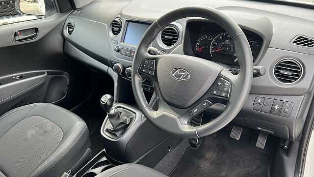 Hyundai i10 1.0 Play Hatchback 5dr Petrol Manual Euro 6 (67 ps)