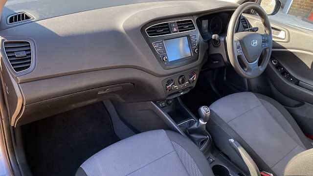 Hyundai i20 1.2 SE Launch Edition Hatchback 5dr Petrol Manual Euro 6 (s/s) (84 ps)