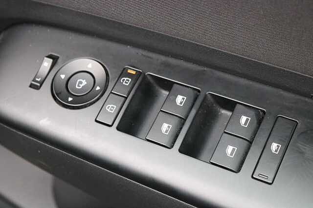 Hyundai KONA 65.4kWh Advance Auto 5dr Grey