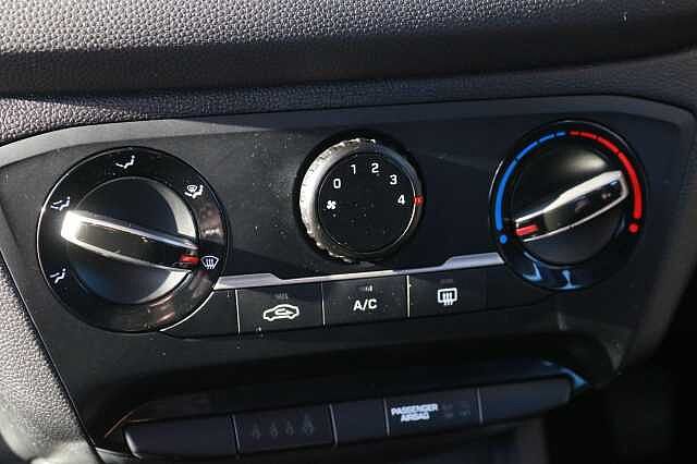 Hyundai I20 1.2 SE Launch Edition Euro 6 (s/s) 5dr Blue