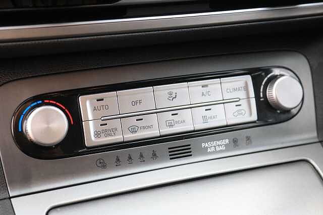 Hyundai KONA 100kW SE Connect 39kWh 5dr Auto Black