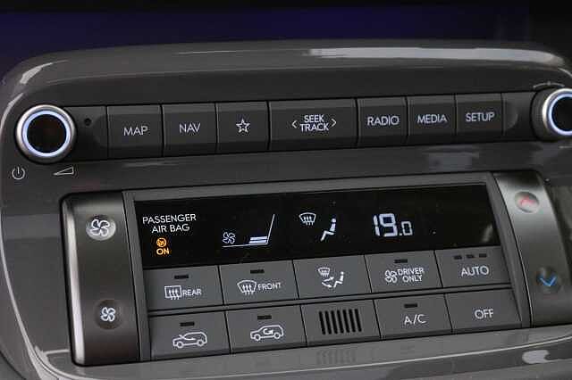 Hyundai INSTER Long Range 49kWh Cross Auto 5dr White