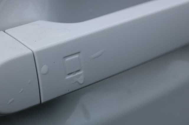 Hyundai INSTER Long Range 49kWh Cross Auto 5dr White